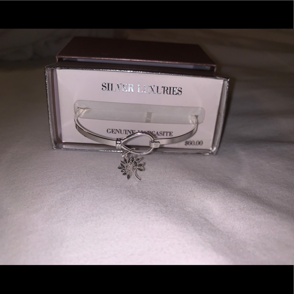 Tree charm bracelet